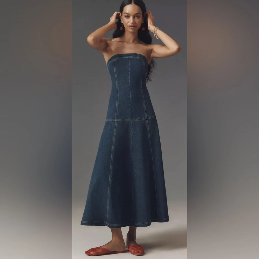 denim dress brand Faherty | Michelle | Women's | Size: 8 Featuring functioning front patch Colors:Light Blue/White Stripe giftwrap Sandro Navy White Crystal